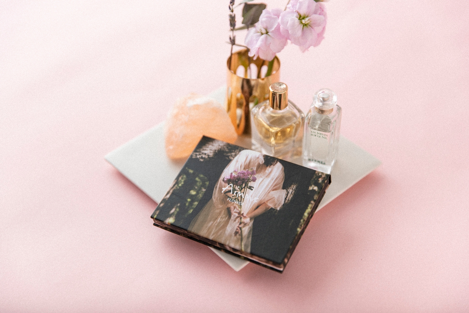 「東急ハンズ」18店舗にて、高橋愛プロデュース『Aimmx アイシャドウパレット』2/8より新規取扱開始!