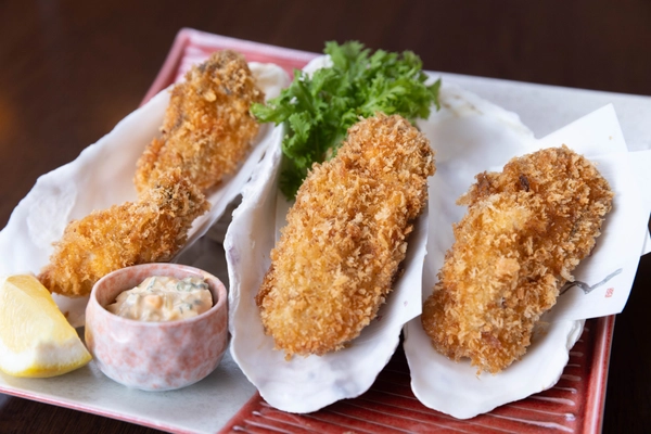 三陸産大ぶり生牡蠣 解禁！かきフライで“大きさ・産地食べくらべ”冬季限定メニュー12月15日スタート【松島】