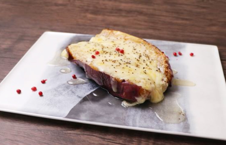 いろは芋のチーズプレート 1,500円(税込)