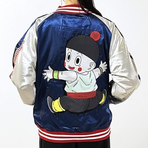 ドラゴンボールの刺繍が至る所にあるコラボスカジャン