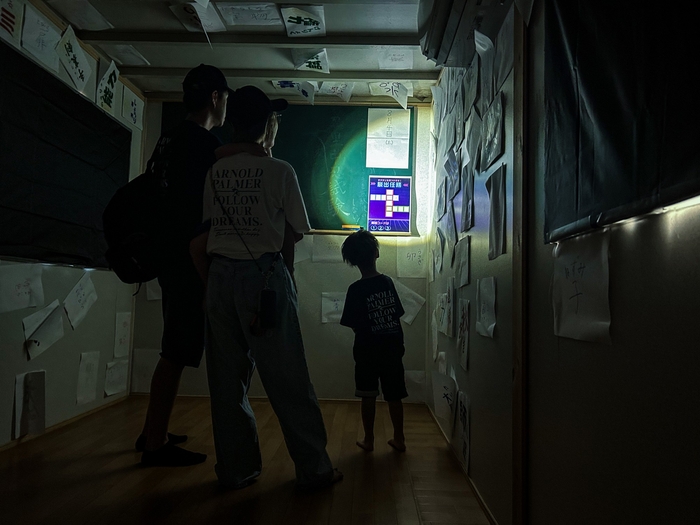 ▲暗闇に閉じ込められた世界。君は脱出できるか!?