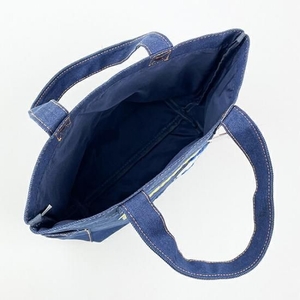 スヌーピーのカジュアルなコラボグッズ