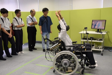 【名城大学】「高校生ロボットSIリーグ」参加者が理工学部のロボット関連研究室を訪問