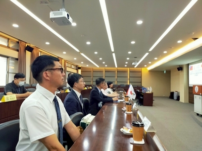 XFF18shAAzjfYz64OmU0.jpeg?w=940&h=940