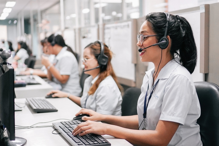 オンラインレッスンで英語を教えるQQEnglishのフィリピン人教師