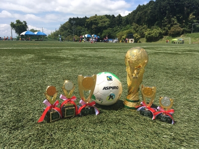 XNI4aEtWTyoJ4tMll8ny.jpg?w=940&h=940