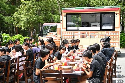 XNMgDecsR4u3tEmh71hz.jpg?w=940&h=940