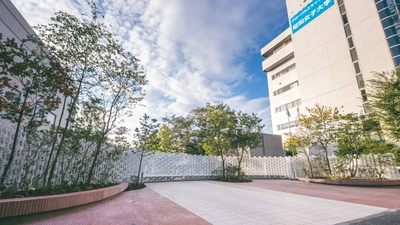 100周年事業の集大成として正門をリニューアル 卒業生の永山祐子氏が設計 -- 昭和女子大学