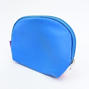 スヌーピーのメッシュケース