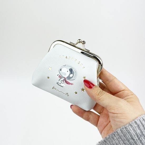 スヌーピーのレトロポップな刺繡がま口