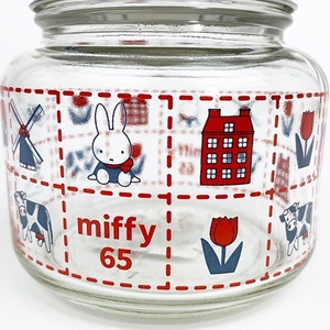 XgoyTlbj1QQ7YemTYLah.jpg?w=940&h=940