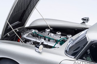 オートアート社製アストンマーチン DB5 「007／ゴールドフィンガー」