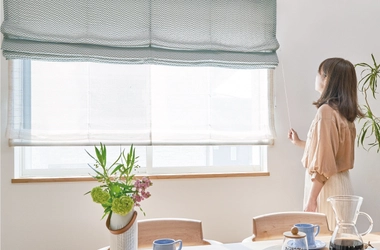 ローマンシェード「クリエティ ループレス」 第15回キッズデザイン賞を受賞！ ～片手で簡単操作。安心安全のチャイルドセーフティ～