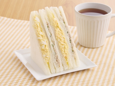 ツナたまごサンド　増量　イメージ