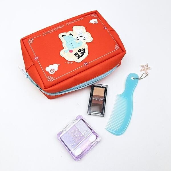 しんちゃんの合皮ワッペン風ポーチ