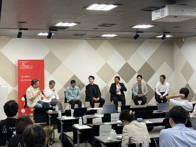 採択企業によるトークディスカッションの様子