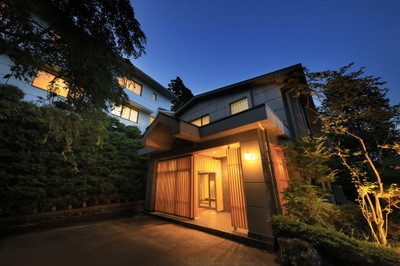 Y0jIgIKUEqtibi574xkw.jpg?w=940&h=940