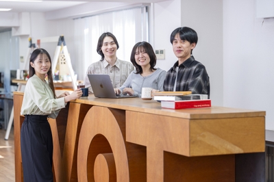 Y1pEjjp52DKMUb6TXpCc.jpg?w=940&h=940