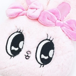 エスターバニーのガーリーでふわふわなぬいぐるみアクセサリー特集！バッグに付けて持ち歩きたいパスケースや定期入れなど。