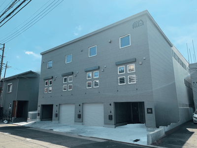 YHYfuZnzTSa9vN2XA6YO.png?w=940&h=940