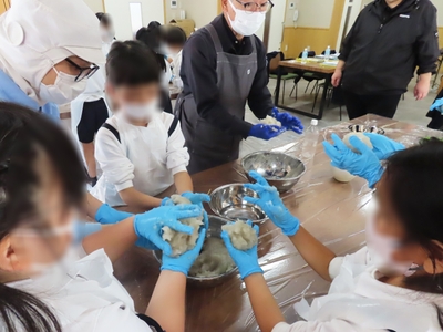 YKVgu2NyLhAx5A87VPCq.JPG?w=940&h=940