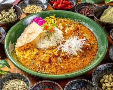 YO2zHOInbKiNFdrNE4pl.jpg?w=940&h=940