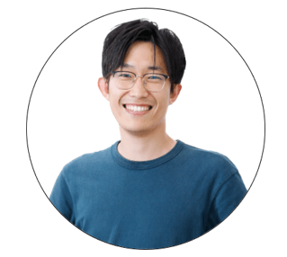 前職、大手人材会社にて、コールセンター向けの人材/BPOサービスの提案を担当。 その後、音声認識スタートアップへ出向し、事業開発を担当したのち、2021年にLINE株式会社に入社。 ボイスボットサービス「AiCall」のプロダクト企画、プロジェクトマネージャーを担当。 2023年に事業統合によりLINEWORKS社へ転籍。2025年から事業責任者を担当。