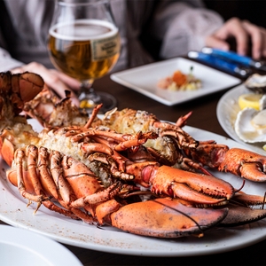 YWiBInF1NEvbk7jsjev4.jpg?w=940&h=940