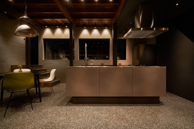 YZnJC3dy0YsASX83kuR0.jpg?w=940&h=940