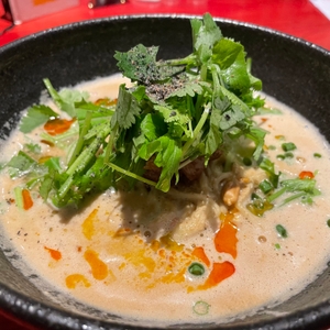 YZwYklgbhVkbdRYTKsPv.jpeg?w=940&h=940