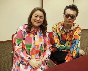 世界的プロデューサーのGODと世界の狂った波動を調整する歌声を持つSIZUKUがカンボジアとタイの紛争の真実を知りNPO国際連合世界人権機構UNWHF日本協会本部と協力しカンボジアに平和とエンターテインメントを届けるプロジェクト始動！