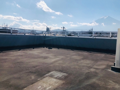 YjEv2hYUxYmrdrclOpIc.jpg?w=940&h=940