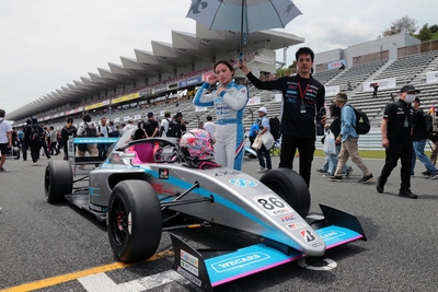 YjZDS1loha9bovgusnjx.jpg?w=940&h=940