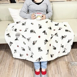 ムーミンのナチュラルデザインがおしゃれなもこもこブランケット！膝掛け、ケープ、巻きスカートの3WAYで使用できる便利品。