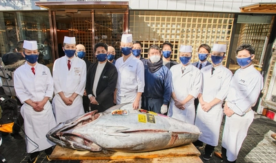 豊洲市場マグロ初競り、 ONODERA GROUP が一番マグロを最高値で落札！