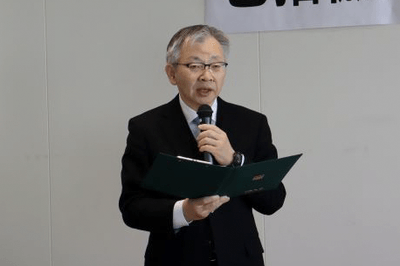 「世界最先端となる研究成果の創出に」と期待を込める平野学長