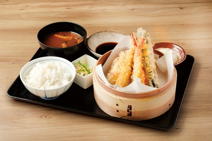 天ぷら定食(定番の人気定食)