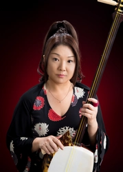 オフィス未来所属　津軽三味線奏者の清水まなみが 川口リリア『催し広場』にて「音楽の夢」ライブを開催