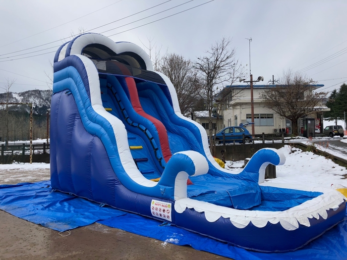 ふわふわ遊具　ビッグウェーブ