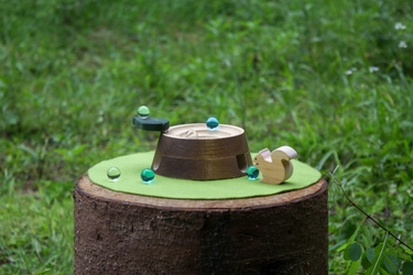 飛騨高山の木工房 オークヴィレッジ　 クリスマスに向けた冬の新作2アイテム 「しずくの森あそび」「寄木のリース」を11月1日(日)より発売