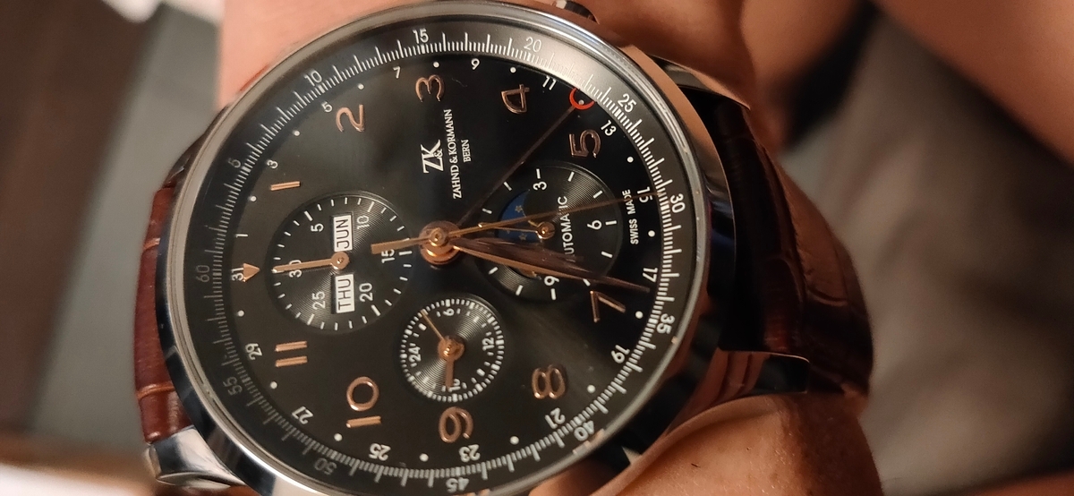 Makuakeでクラウドファンディング開始しました!!新鋭ブランドのスイスメイド機械式腕時計!