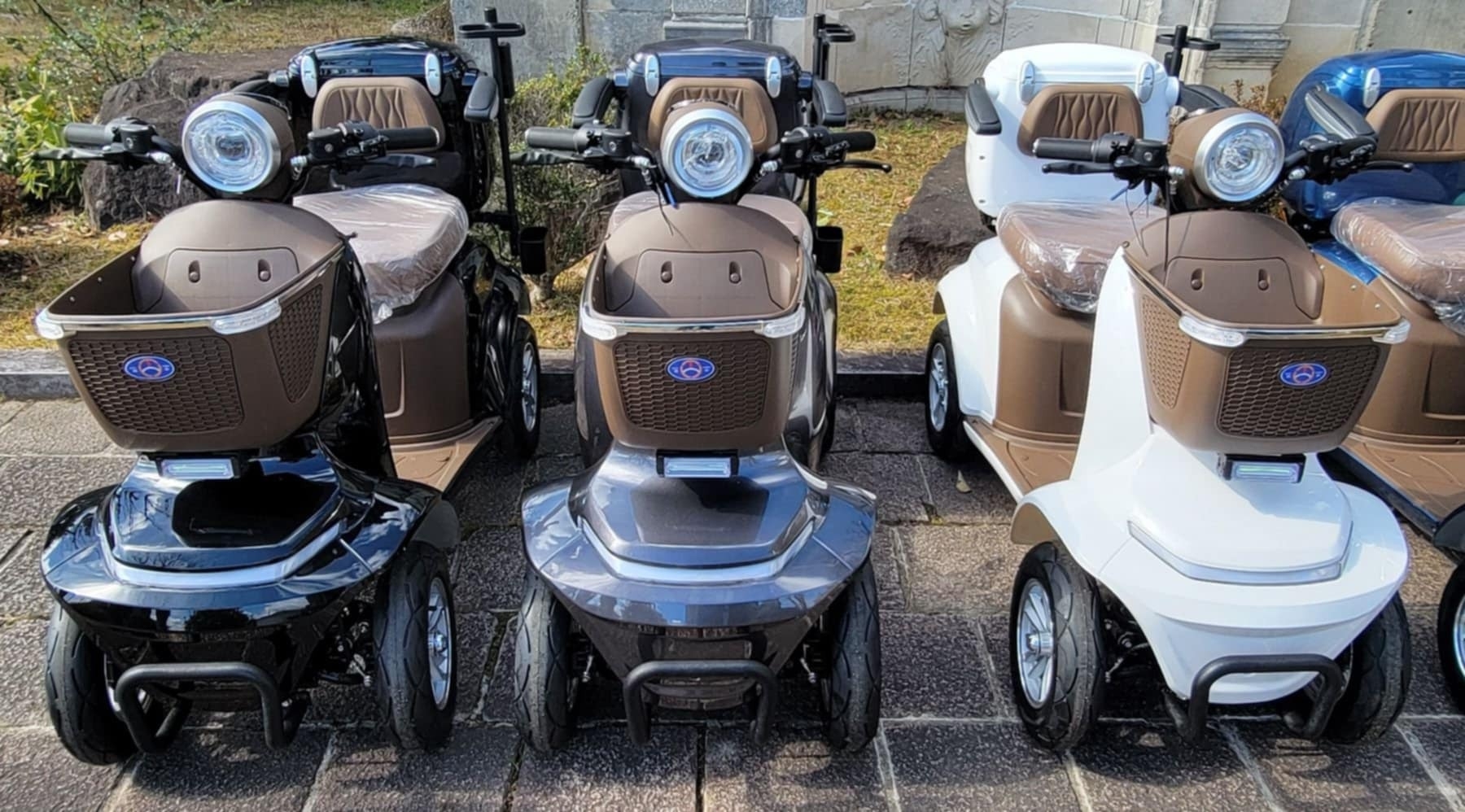 ブラック/ガンメタ/ホワイト