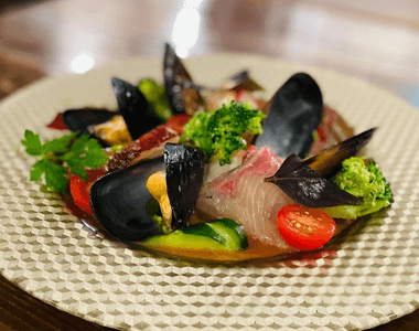 ZKXbEyN0Fqi5MK1IYHX8.png?w=940&h=940