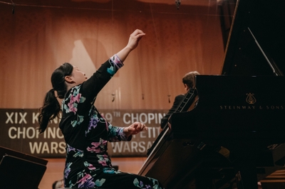 (C)Wojciech Grzedzinski