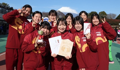 ZTzsFHs1Ep6o7ffzOHnX.jpg?w=940&h=940