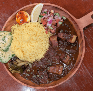 ZXAGGZWLu386GE4iVvXS.png?w=940&h=940