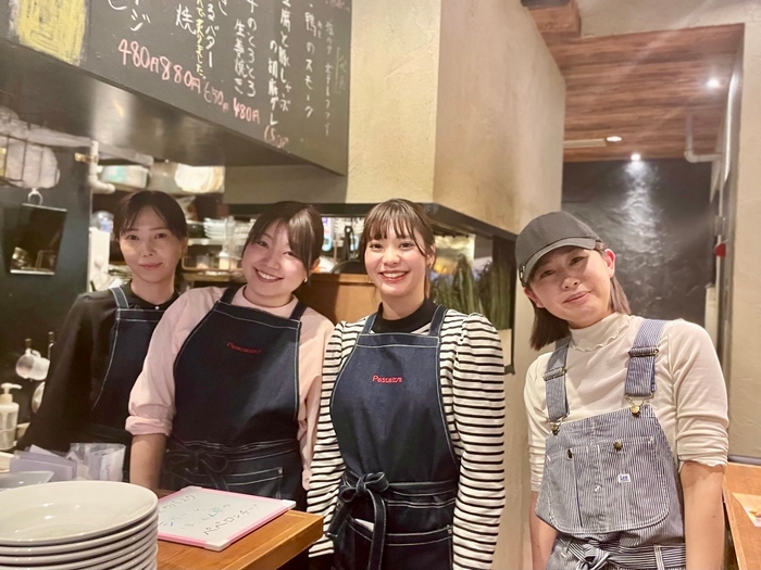 植村シェフ(右)とスタッフの皆様