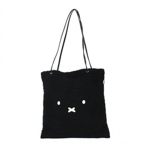 ZcPAfHUWQedN4t9pW0D3.jpg?w=940&h=940