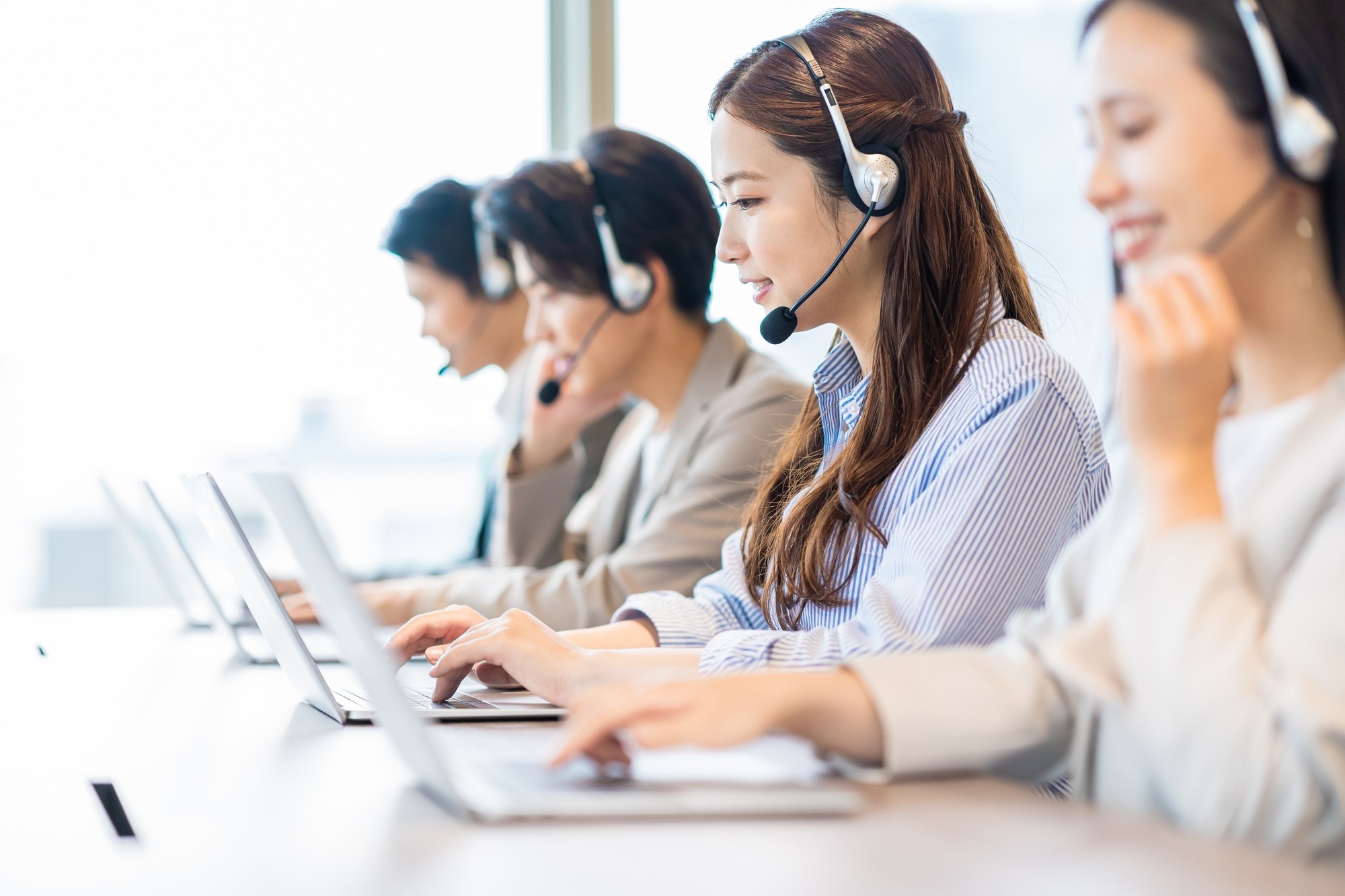 【5月15日は弁護士費用保険の日】弁護士保険に関する受電件数が11万件を突破