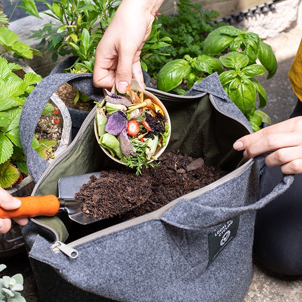 opコンポスト生ごみ投入